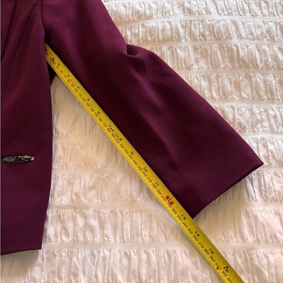 Kasper Burgundy Blazer Modern Minimalist Design - Picture 8 of 9